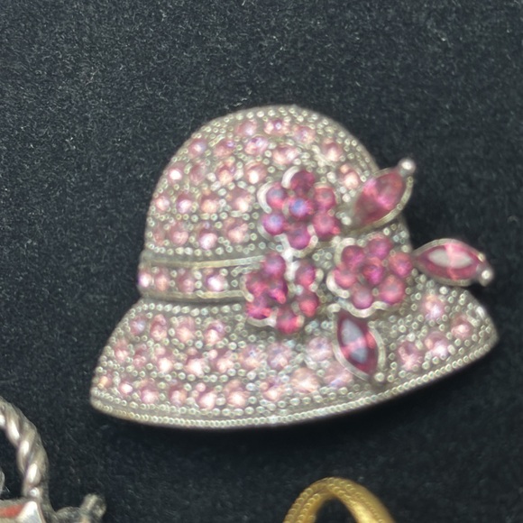 Scatter pins (3) lot in Silver & Gold Metal with Crystals Brooch Set - 1” - Picture 4 of 8